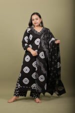 Black Bandhani Print Kurta Set with Sequin Neckline - Image 3