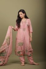 Blush Pink Kurta Set with Hummingbird Embroidery and Wildlife Print Dupatta